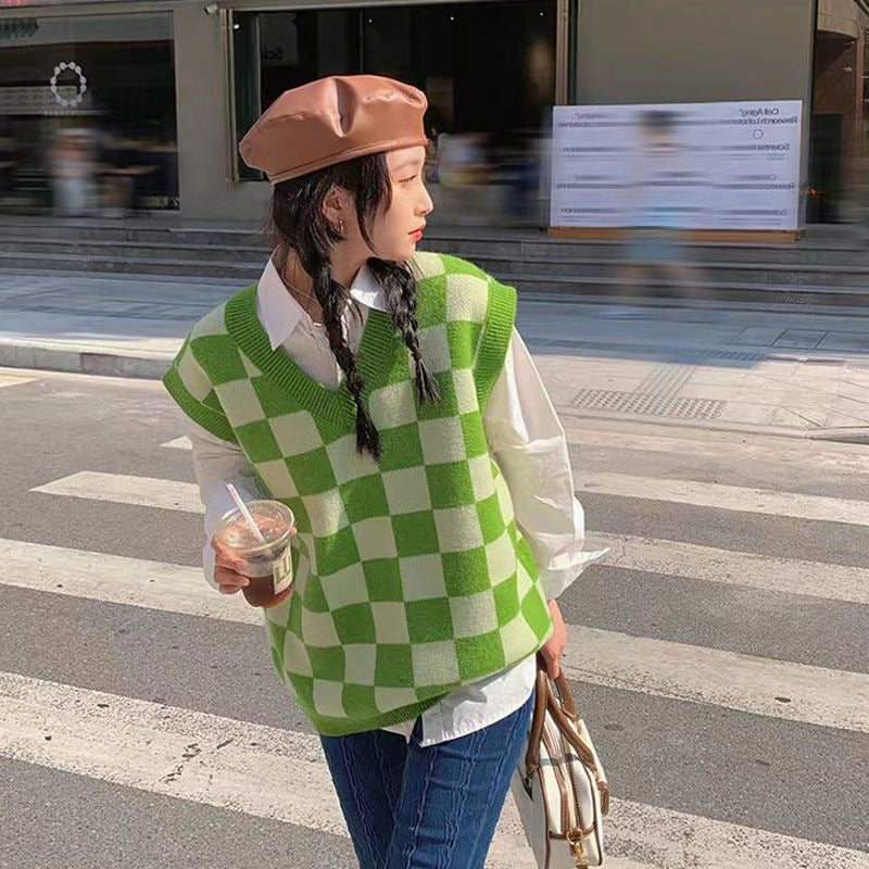 Autumn New Preppy Style Plaid V-Neck Knit Vest for Women, Student Korean Loose Fit Sweater Vest Cardigan