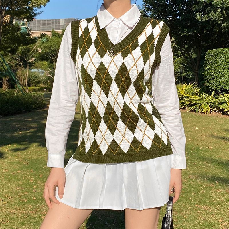 IAMSURE Preppy Color-Block Argyle Knit Sweater Vest for Women, V-Neck, Loose-Fit, Slimming, Layered Lazy Top