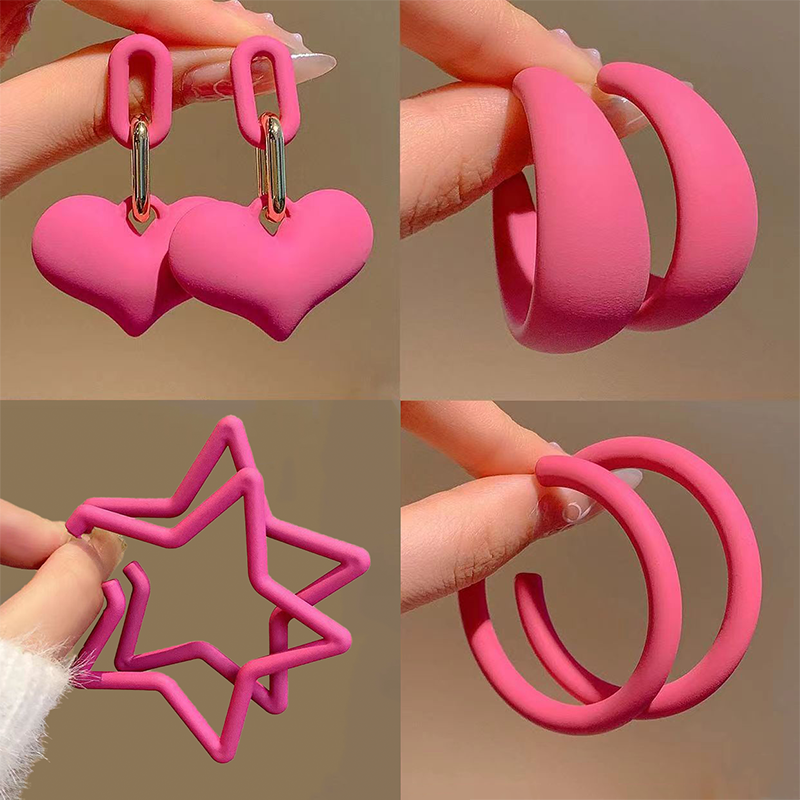 Rose Pink 3D Heart-Shaped Statement Earrings – Sweet and Bold, Slimming, Barbie-Inspired Design