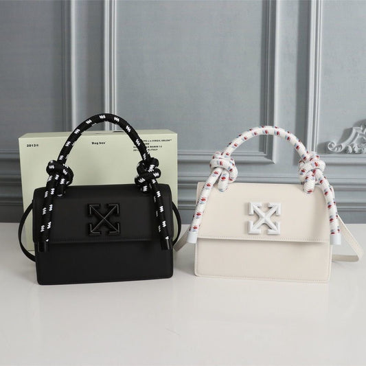 High-End Designer-Inspired Women’s Handbag – Arrow Buckle Small Square Bag